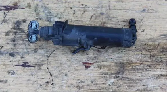 Audi A5 8T 8F Headlight washer spray nozzle 8T0955102B