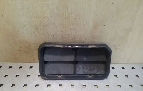 Opel Zafira C Quarter panel pressure vent 9076499