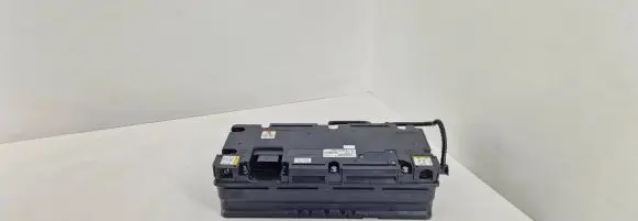 Audi Q7 4M Hybrid / electric car battery 4M0915105B