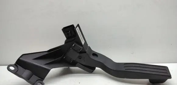 Ford Mondeo Mk III Accelerator throttle pedal 2S719F836DA