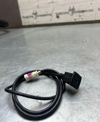 Mercedes-Benz B W246 W242 USB socket connector A2468201315