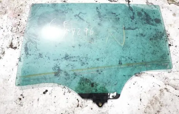 KIA Sportage Rear door window glass as3