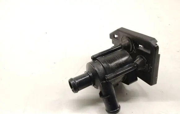 Audi A5 Electric auxiliary coolant/water pump 4K0121601A