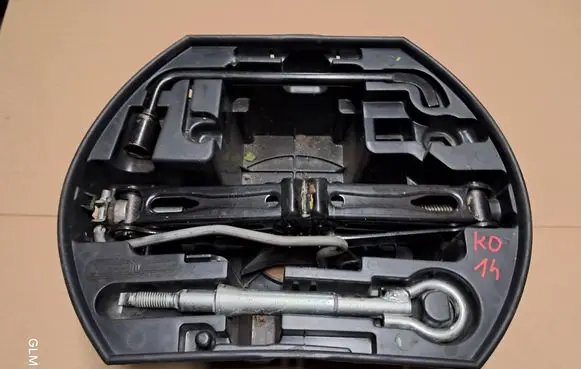 Citroen C4 II Tool set 9655342680