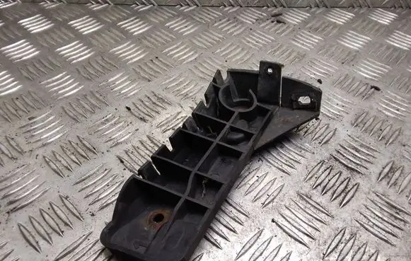 Audi A4 S4 B6 8E 8H Front bumper mounting bracket 8E0807283