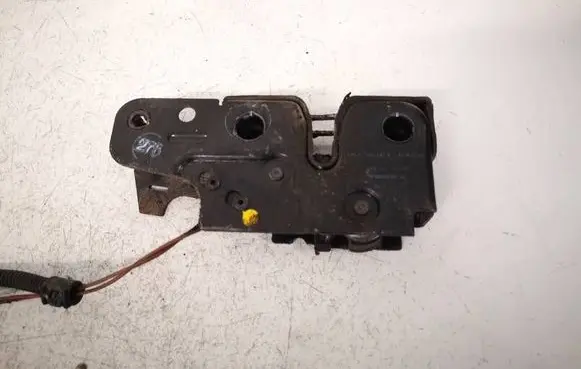 Seat Leon (1P) Engine bonnet/hood lock/catch 1P0823509 1P0823509B