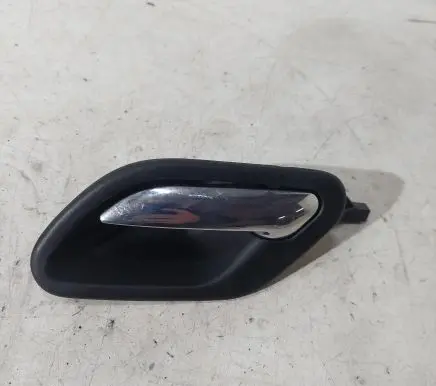 BMW 5 E39 Front door interior handle 8226049