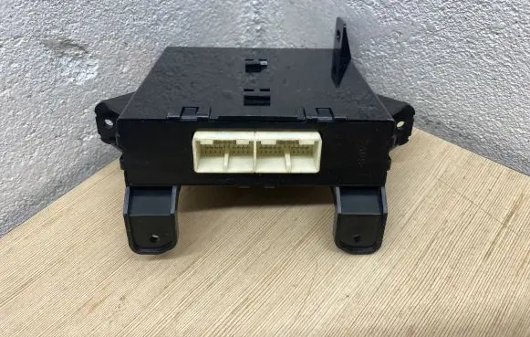 Subaru Outback Climate control unit 72343AJ220 1777004151