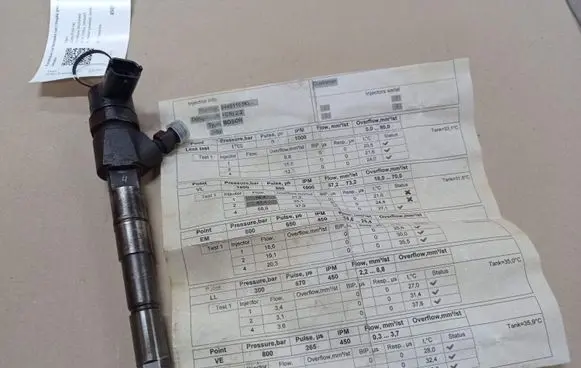 Opel Zafira B Fuel injector 0445110243