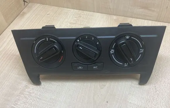 Seat Ibiza IV (6J,6P) Climate control unit 6P0820045 SE261507241B0987