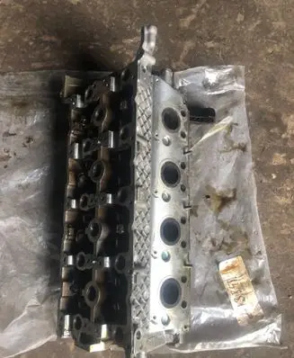 Mercedes-Benz ML W164 Other cylinder head part R2730162701