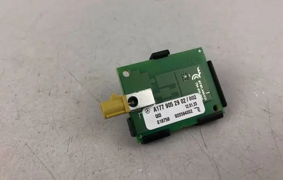 Mercedes-Benz EQA Aerial antenna amplifier A1779052902