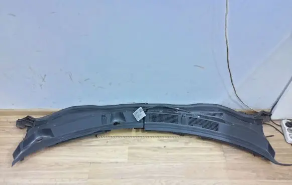 Mazda 6 Wiper trim GHP9507P1