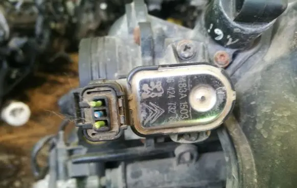 Citroen Xsara Picasso Throttle valve 9642473280 2483a1503