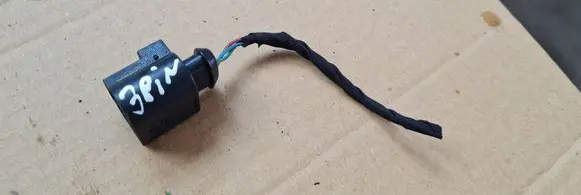 Audi A4 S4 B9 8W Fuel injector wires 4D0971993A