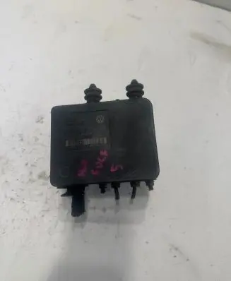Volkswagen Golf V ABS Pump 1K0907379AC 00005305H0 10096003593