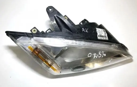 Ford Focus Headlight/headlamp 4m5113w029bf 4m51-13w029-bf