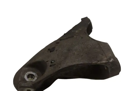 Audi Q7 4L Engine mounting bracket 7L8199308
