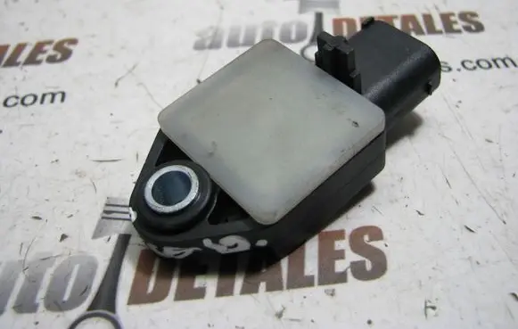 Mercedes-Benz A W169 Airbag deployment crash/impact sensor A1698210451