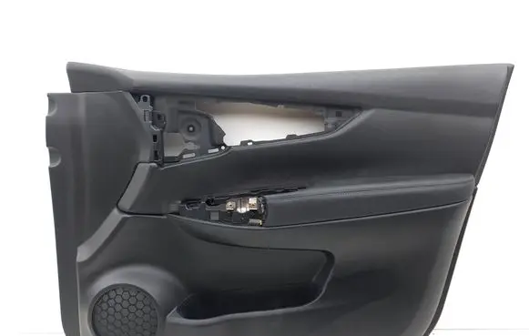 Nissan Qashqai Front door card panel trim