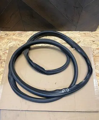 Citroen Berlingo Front door rubber seal 