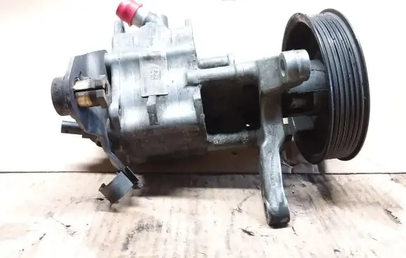 BMW 5 F10 F11 Power steering pump 407944801