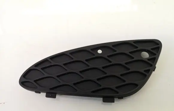 Mercedes-Benz E W211 Front bumper lower grill A2118850353