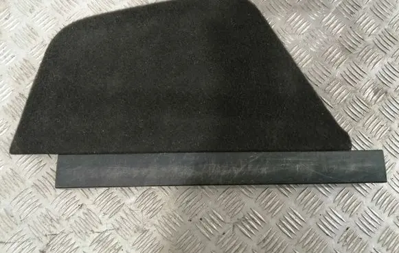 Toyota Avensis T270 Other trunk/boot trim element 5840805041C0 5841405010