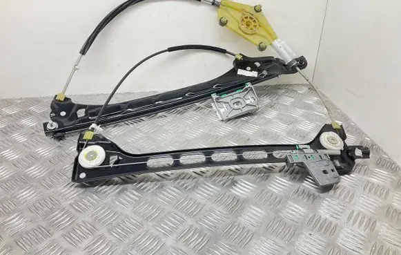 Audi TT TTS Mk2 Front door electric window regulator 8J0837461E