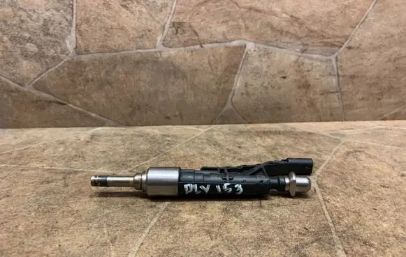 Fuel injector