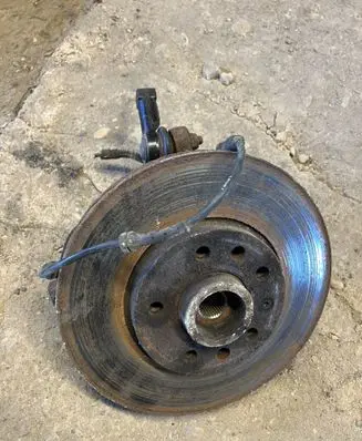 Opel Meriva A Front wheel hub spindle knuckle