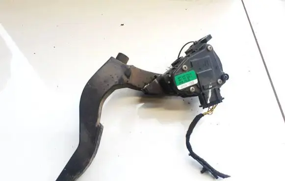 Audi A4 S4 B7 8E 8H Accelerator throttle pedal 8e1721523c 6pv008375-05