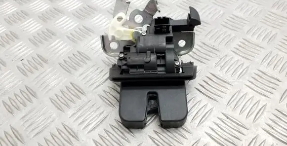 Audi Q3 8U Tailgate/trunk/boot lock/catch/latch 8K9827505A
