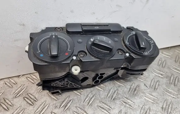 Volkswagen Caddy Climate control unit 1T2819045B
