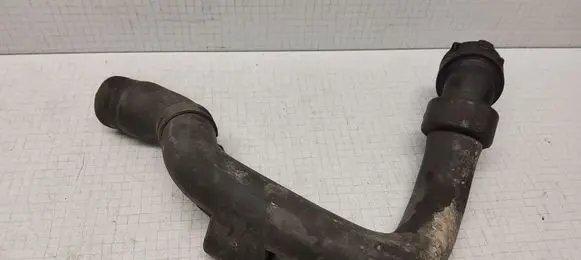 Volkswagen PASSAT B5.5 Engine coolant pipe/hose 8D0121101AD
