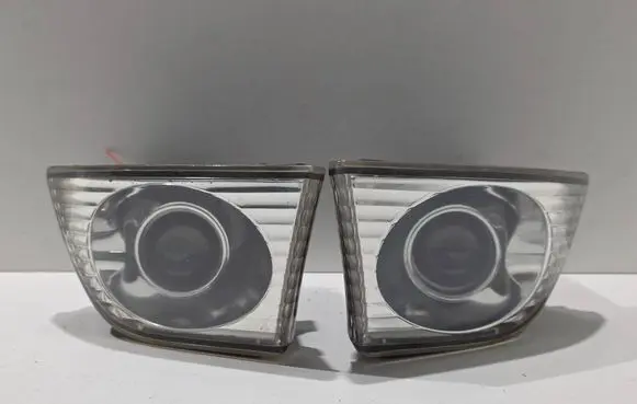 Lexus IS 200-300 Front fog light 8121053012 8122153210 8122053012
