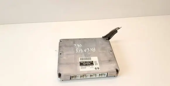 Toyota Avensis T250 Engine control unit/module 8966105690 MB1758006326