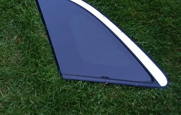 KIA Niro Rear side window