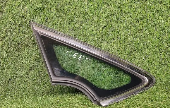 KIA Ceed Front triangle window/glass 86190A2100