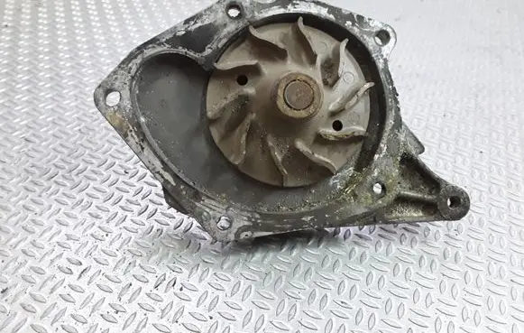 Renault Scenic II - Grand scenic II Water pump 8200558733
