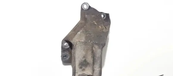 Volkswagen PASSAT B5 Engine mounting bracket 8d0199307l