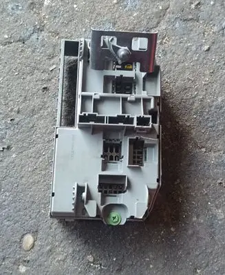 BMW X5 E70 Fuse module 518966010B 693169003