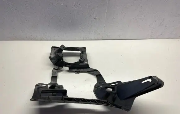 Mercedes-Benz A W169 Headlight/headlamp mounting bracket A1698850763