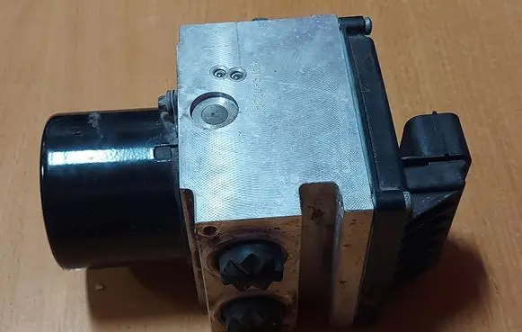 Volkswagen PASSAT B6 ABS control unit/module 3C0614095P