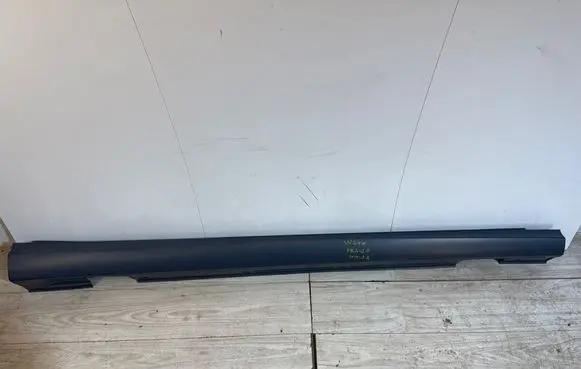 Mercedes-Benz B W246 W242 Foot area side trim 