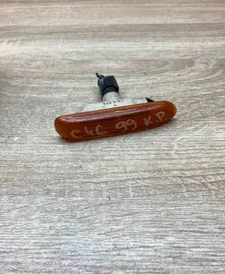 BMW 3 E46 Front fender indicator light 8370719 WithPlug