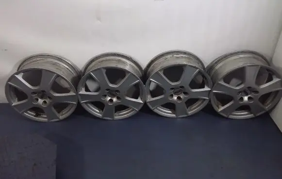 R18 alloy rim