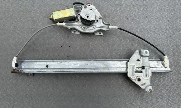 Nissan Terrano Front door window regulator motor 8070178G01 8073178G10
