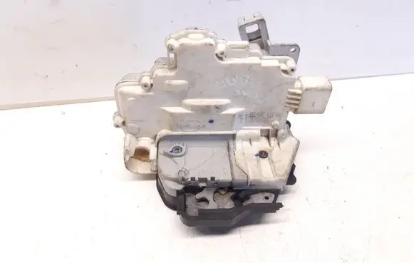 Audi A4 S4 B7 8E 8H Front door lock 8E2837016AA