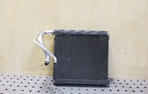 Air conditioning (A/C) radiator (interior)